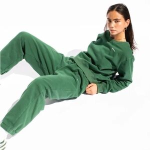 Realisation Par Green Sweat Set